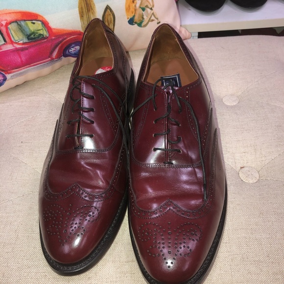 Bostonian Classics GenuineLeather Wingtip Oxfords main image 5